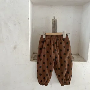 Pantaloni spessi in velluto a coste per neonati con pois neri, caldi vestiti invernali per bambini.