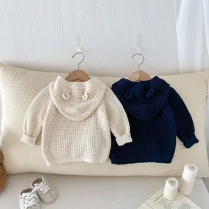Gilet en tricot pour bébé à capuche avec adorables oreilles d'ours, haut doux automne.
