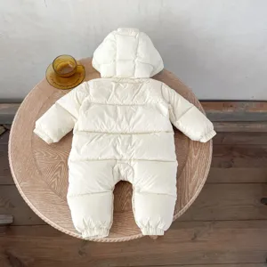 Mono de plumon blanco para bebe con capucha traje de nieve detalle de invierno abrigado
