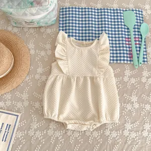 Schattige zomer romper met volant voor baby meisjes kleding in detail weergave