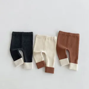 Leggings a costine per neonati con risvolti a contrasto, pantaloni elastici invernali.
