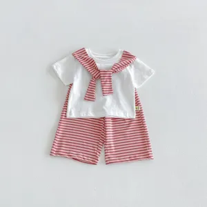 Kleinkinder Sommer Kleidung Set gestreifter Matrosenkragen T-Shirt und kurze Hosen.