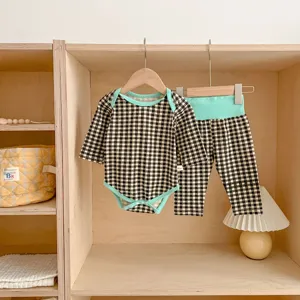 Set tutina pantaloni vita alta a quadri nero bianco in cotone per neonato, abbigliamento comodo.
