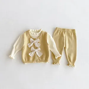 Set lavorato a maglia da 3 pezzi per neonata con gilet top e pantaloni autunno inverno