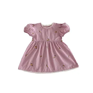 Vestido de verano de manga corta para niña morado con bordado de limón y encaje.