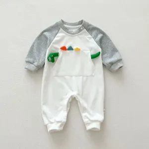 Schattige 3D dinosaurus zak baby romper detail, lange mouw raglan ontwerp, zachte stof.