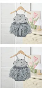 Baby Mädchen graues Trägertop und mehrlagige Tüll Rüschen Shorts, süßer Schleifenprint.