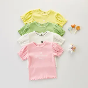 Camiseta de manga corta para niña, top acanalado con cuello volante y corazón para verano.