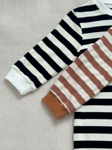 Mameluco de bebé a rayas manga larga body acanalado ropa de recién nacido linda moda