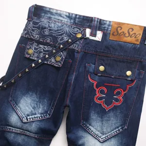 Heren vintage gewassen slim fit jeans met rode stiksels en hippe retro patch details.