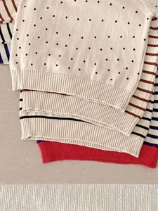 Koreaanse stijl baby gebreide truien met schattige stippen en strepen, katoenen top.