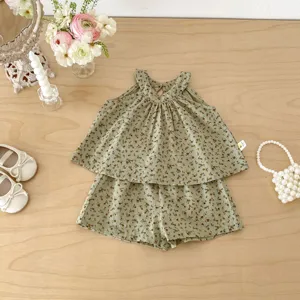 Angou ensemble deux pièces floral vert pour bébé, joli haut sans manches et short d'été.