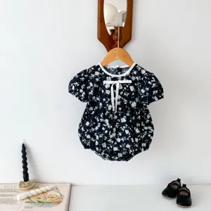 Kleinkind Baby Mädchen Sommer Blumen Strampler süße kurze Ärmel Schleife Design süße Kleidung.