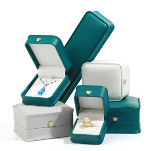 PU Leder Schmuckschatulle mit Kronenverschluss, ideal für Ringe, Ketten und Armbänder Aufbewahrung.