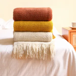 Cozy pineapple grid knitted throw blanket for sofa and bed, soft warm decorative nap blanket.
