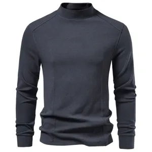 Hombre cuello alto termico capa base manga larga gris oscuro vista de detalle ropa moda