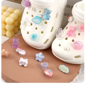 Jolis charms 3D DIY pour sabots, accessoires adorables en résine pour sandales et pantoufles détail.