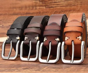Heren lederen riem met klassieke gesp en retro ontworpen stijl voor casual jeanskleding.