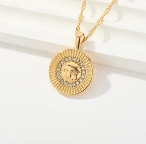 Collar con colgante de sol dorado con pedrería, elegante cadena de clavícula para mujer.
