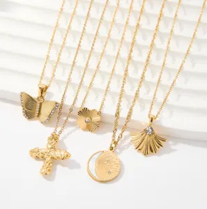 Elegant Stainless Steel Pendant Necklace Gold Plated Rhinestone Butterfly Clover Cross Leaf Pendant Choker Chain For Women Fashion Jewelry