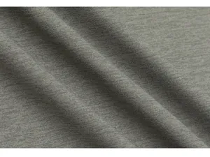 Grijs sweatshirt stof detail, zachte gebreide textuur close-up, hoogwaardig textielmateriaal.
