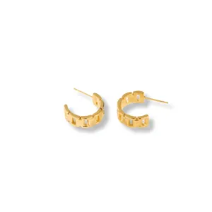 Pendientes de aro geométricos huecos dorados minimalistas para mujer elegantes de uso diario.