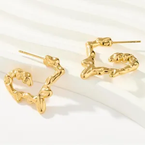 Pendientes de aro geométricos fluidos de acero inoxidable chapado en oro 18K.