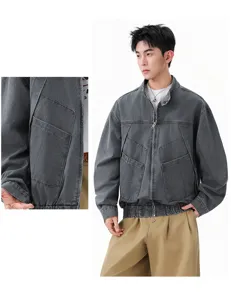 Veste de travail en denim gris lavé vintage pour homme, col montant, style streetwear décontracté.