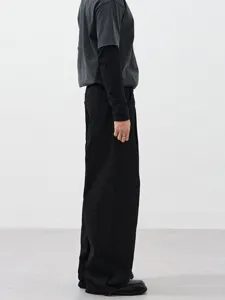 Retro old money style casual cargo pants for men and women, loose wide-leg floor-length design.