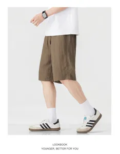 Summer casual linen blend five-quarter shorts detail view, lightweight and breathable fit.