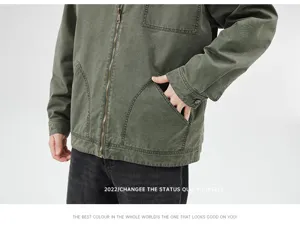 Vue détaillée de la veste de travail en toile délavée pour hommes avec fermeture éclair.
