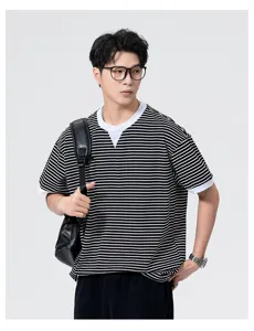 Heren zwart-wit gestreept T-shirt met korte mouwen, casual losse Japanse stijl zomertop.