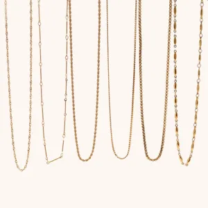 Goldfarbene Edelstahl Ketten Halsketten Set verschiedene Stile minimalistischer Schmuck