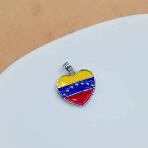 Venezuela flag heart pendant metal gold plated oil drop fashion jewelry accessory detail view