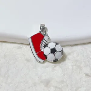 Voetbal sport stijl emaille zirkoon hanger ketting, stijlvol sport accessoire voor dames.