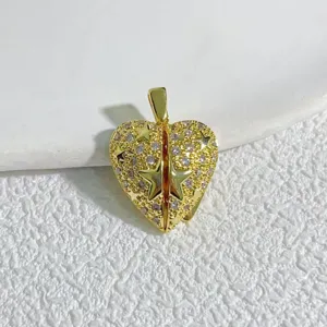 Vergoldeter Kupfer Herz Medaillon Anhänger mit Zirkonia Stern Design Schmuck Detail