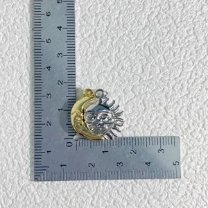 Prachtige zon en maan metalen hanger voor DIY sieraden maken, ketting en armband.