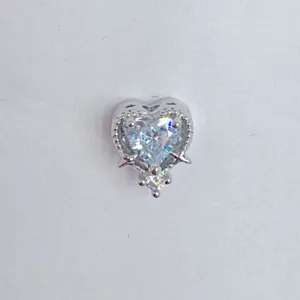 Silberfarbenes Herz Zirkon Charm DIY Schmuck Zubehoer elegante Kristall Perle Abstandshalter