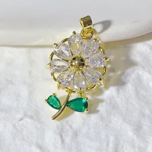 Gold-plated copper micro-set cubic zirconia flower pendant DIY necklace charm accessory