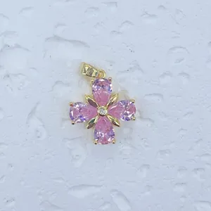 Vergoldeter rosafarbener Zirkonia vierblättriger Blumen Anhänger Schmuck Zubehör glänzend