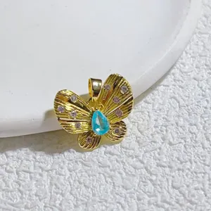 Vergoldeter Schmetterling Anhänger mit blauem Zirkon für DIY Schmuckherstellung und Zubehör.