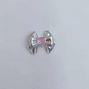 Silberner Metall Schleife DIY Schmuckanhänger mit rosa Herz Kristall für Armbänder und Handykette.