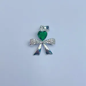 Herz Schleife Anhänger mit mikro-eingelegtem Zirkon für DIY Halsketten und Armbänder.