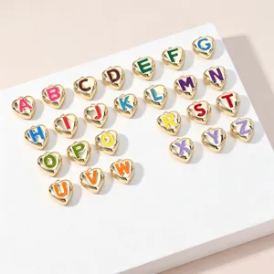 Vergoldeter Messing bunte Emaille Herz Buchstabe Anhänger A-Z Alphabet DIY Schmuckzubehör.