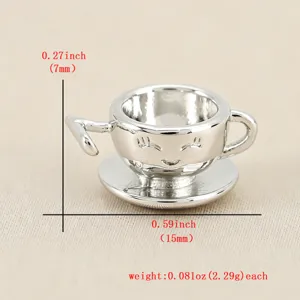 Mini pendentif tasse à café en métal avec visage mignon pour la fabrication de bijoux DIY.