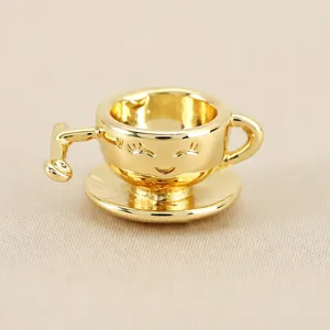 Pendentif tasse de café dessin animé plaqué or mignon sourire charme DIY détail