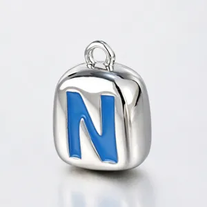 Silberfarbener Metall Buchstabe N Anhänger mit blauem Emaillack, ideal für DIY Schmuck basteln.