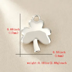 Detailed shot of solid silver clover pendant with precise dimension and weight labels.