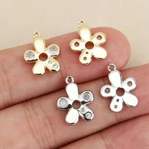 Exquisite Blumenanhänger Detailansicht, DIY Schmuckherstellung Zubehör für Halsketten Armbänder.