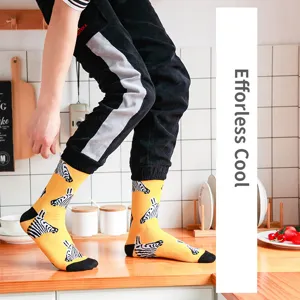 Hombres Mujeres Tendencia Urbana Mezcla de Algodón Calcetines de Media Caña Estampado Geométrico Animal Colorido Calcetines Retro Skateboard